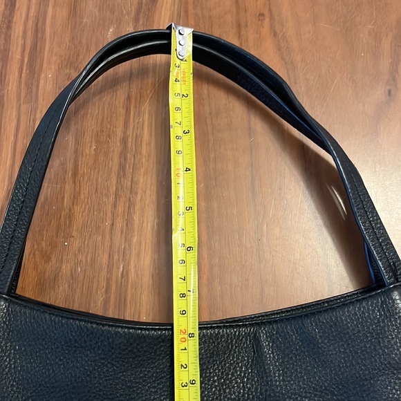 Vince Camuto lamb skin leather bag with double pockets - Picture 12 of 12